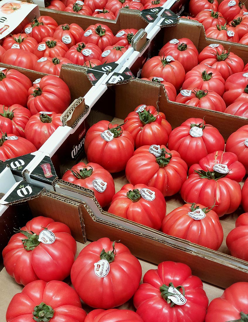 Galley-Order_tomates aprovisionamiento de yates, servicios náuticos Mallorca, suministros embarcaciones Baleares, logística marítima Ibiza, productos frescos yates