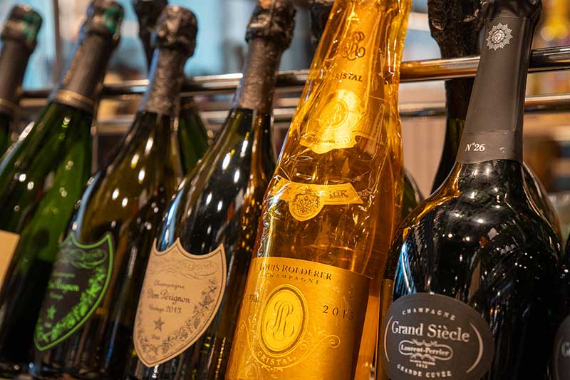 Galley-Order_vino-generic-5 aprovisionamiento de yates, servicios náuticos Mallorca, suministros embarcaciones Baleares, logística marítima Ibiza, productos frescos yates